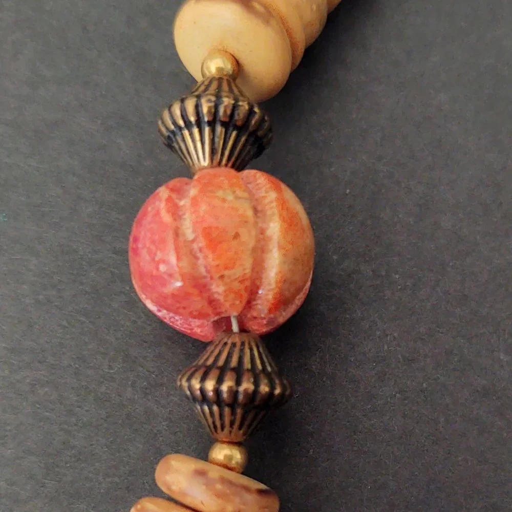 Vintage wood and bead necklace